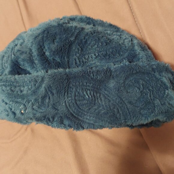 Brain dead fur beanie - Picture 2 of 4